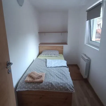 Apartma Zora 보베츠